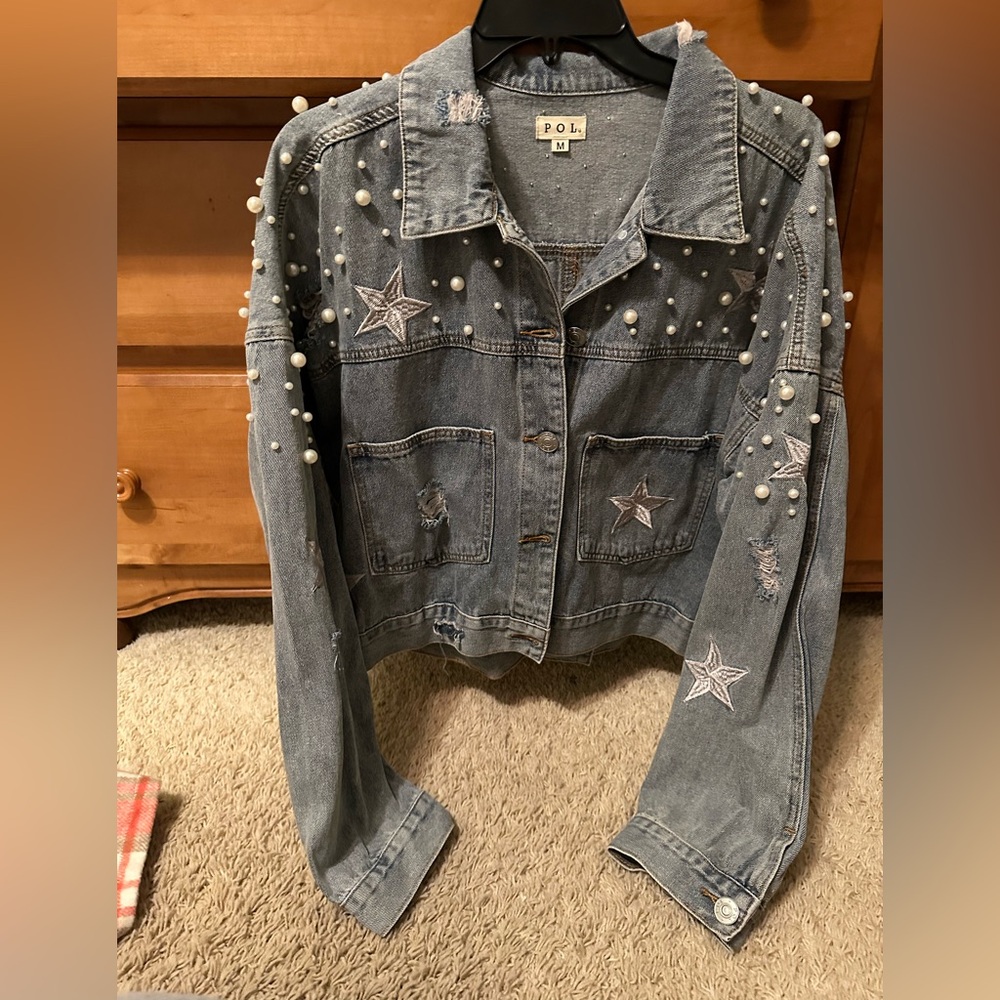 NWOT POL DENIM PEARL/STAR DETAIL DENIM JACKET - Picture 2 of 7